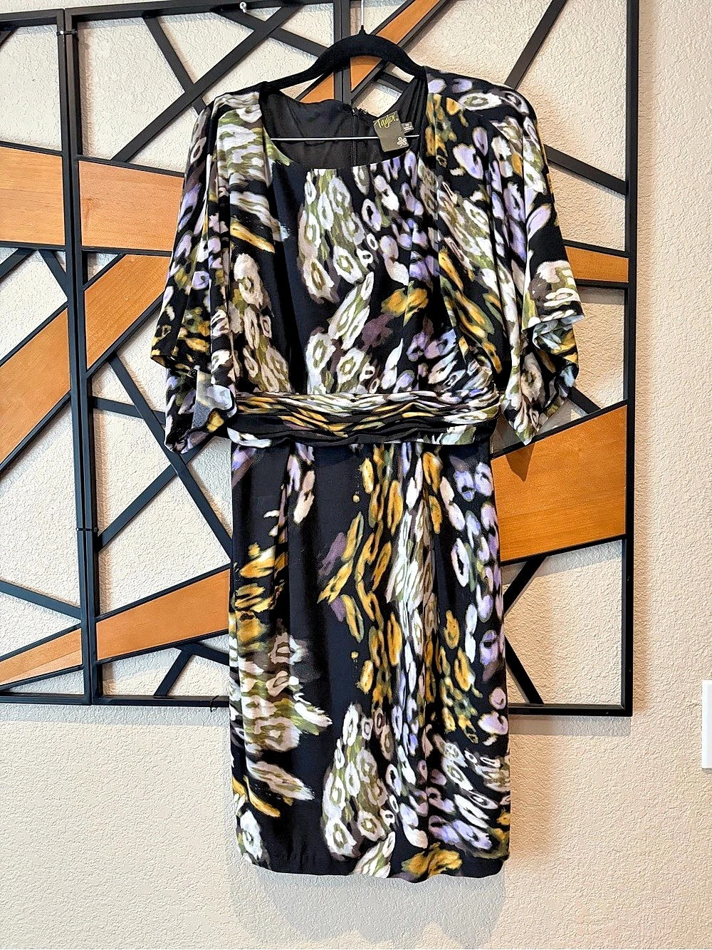 Taylor Floral Ruched Waist Midi Dress in Black & Purple Like New